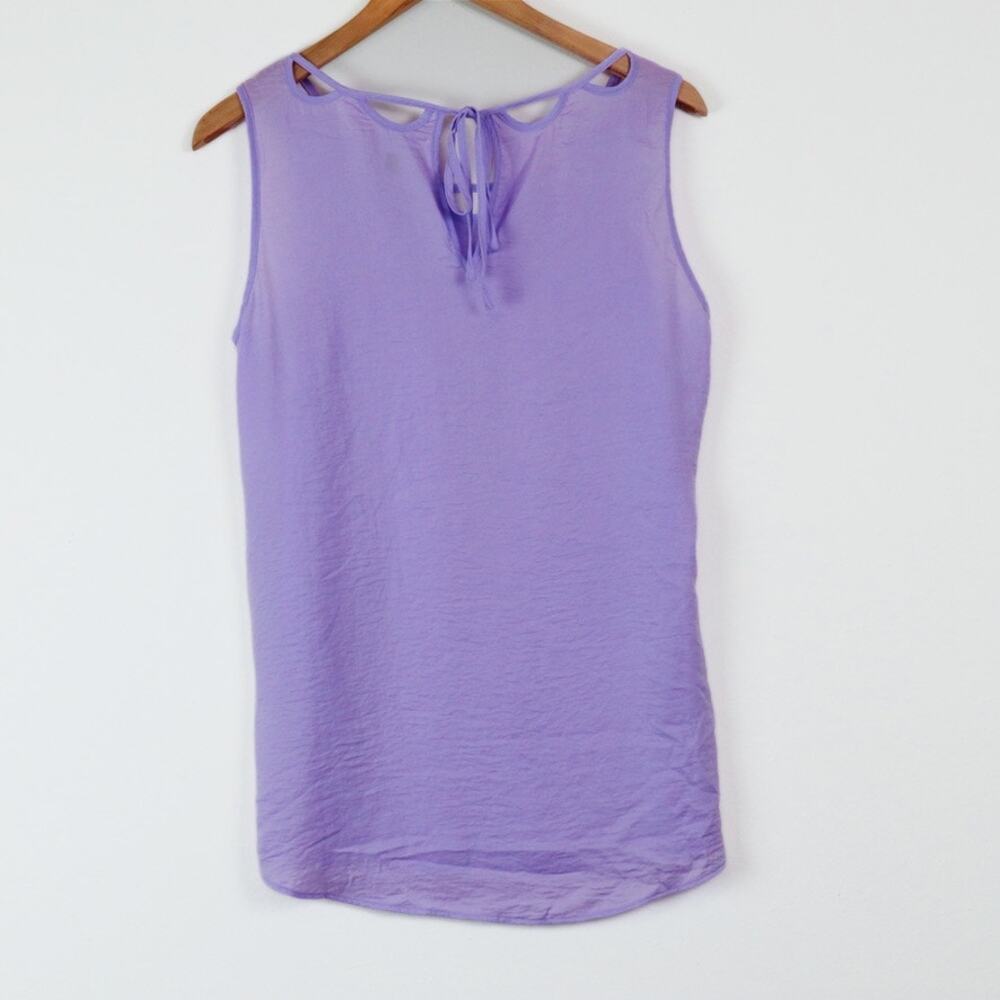 Cabi Size M Scallop Cutout Sleeveless Top 5909 Tank Lavender - Picture 6 of 11